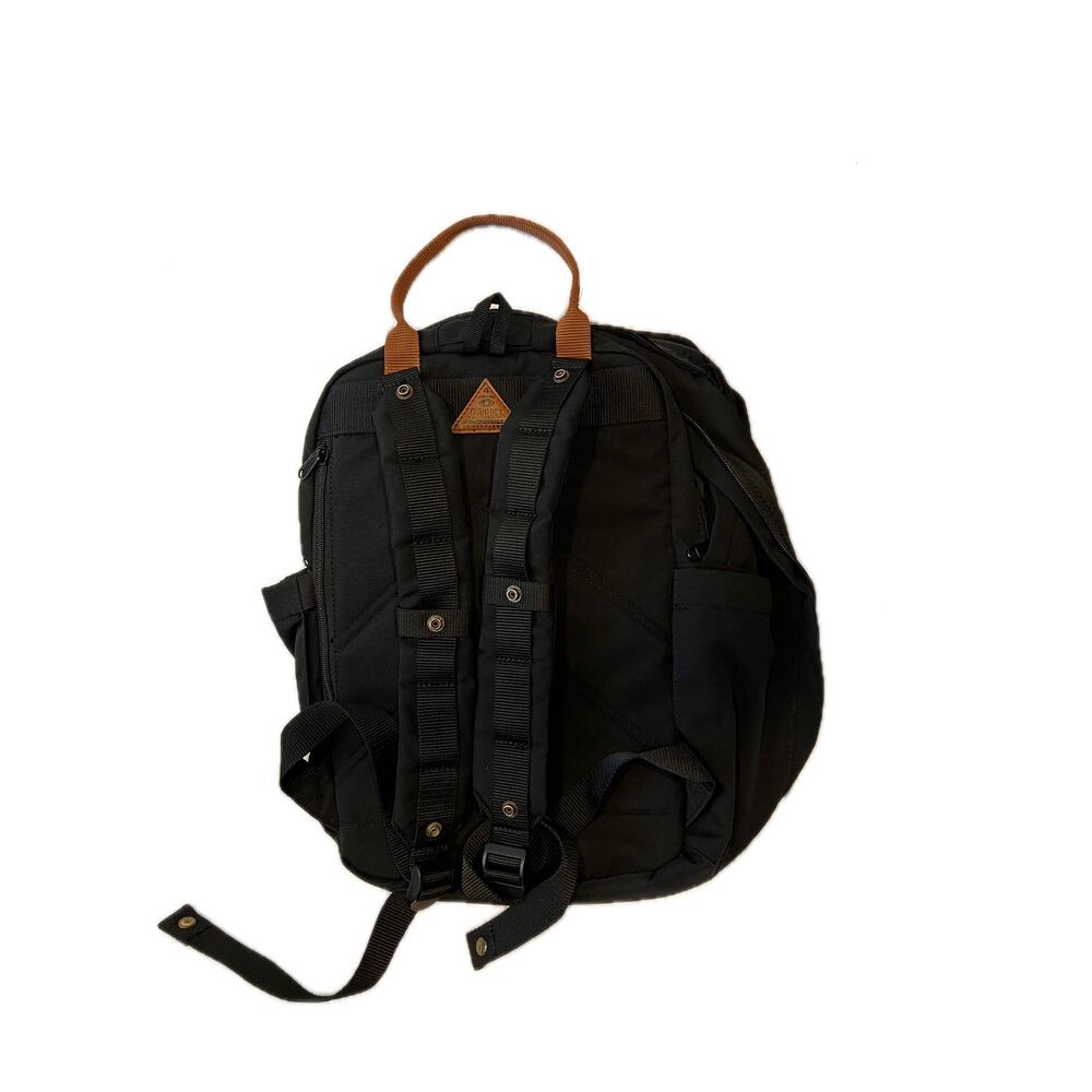 Seamlock Daily Work Backpack - Picture 2 of 5